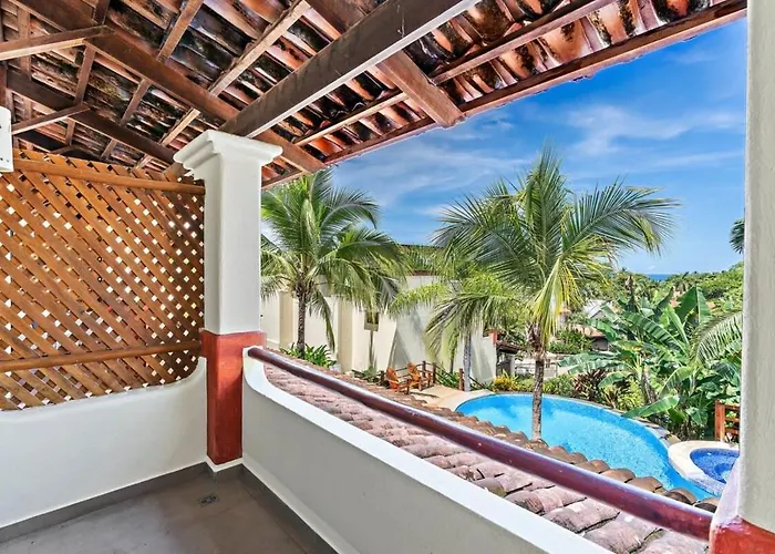 Modern Split-level 2-bedroom With Pools, Terrace & Easy Access