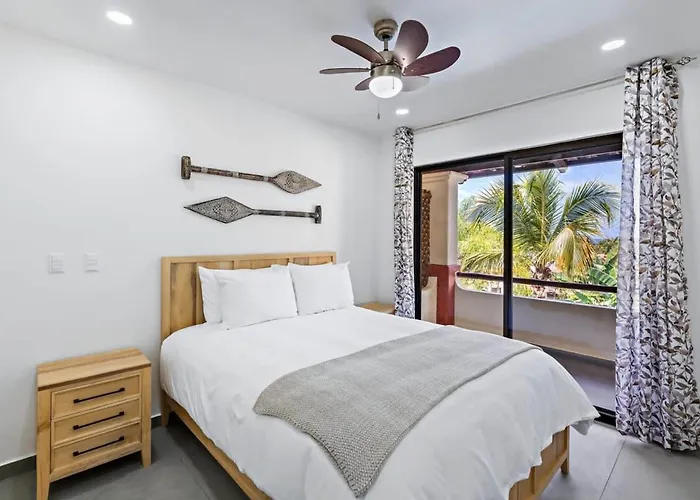 Apartamento Modern Split-level 2-bedroom With Pools, Terrace & Easy Access *