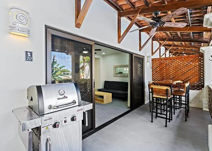 Apartamento Modern Split-level 2-bedroom With Pools, Terrace & Easy Access